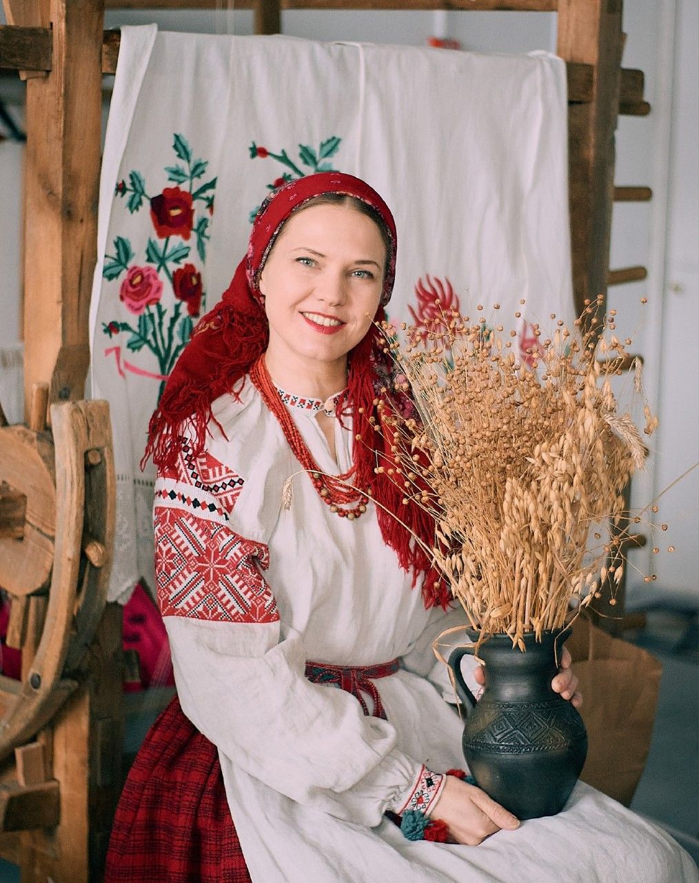 Women in Slavic costumes in Roseau