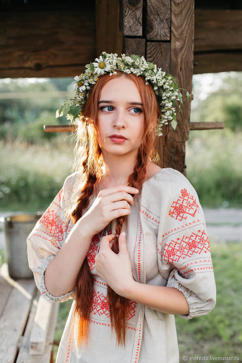 Girls in Slavic costumes in Roseau